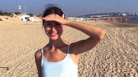 Подцепил красивую девушку и ушел в дюны показывать местные достопримечательности