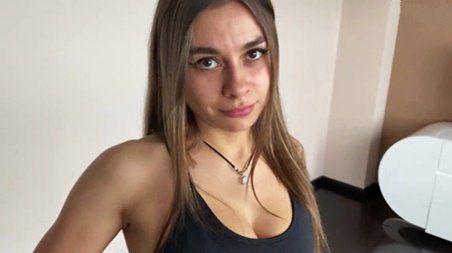 Брат застукал сестру за съемкой порно и наказал