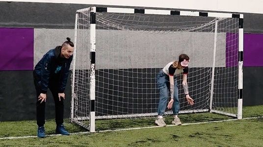 Игры на раздевание: футбольная версия