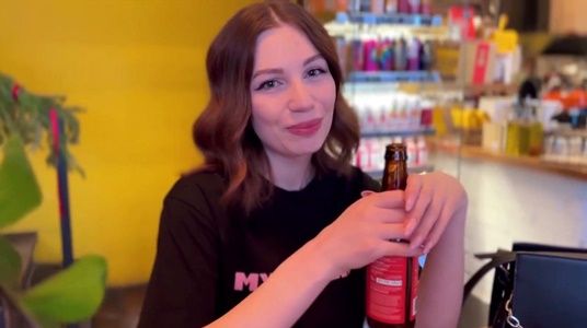 Подцепил подругу и развел на секс