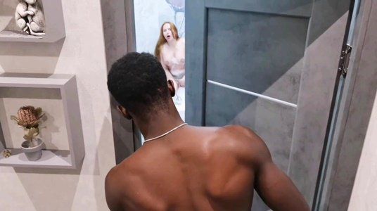 Русская мамка занялась сексом с черным членом